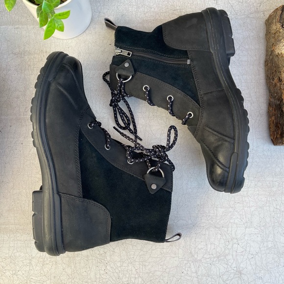 UGG Hapsburg Duck WINTER BLACK BOOTS WOMENS  SIZE 7.5 gently used - Picture 9 of 16